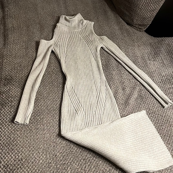Fashion Nova Dresses & Skirts - Fashion Nova sweater dress. Size medium.